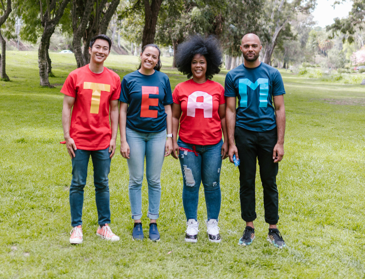 Friends enjoying an interactive treasure hunt in Oxford.