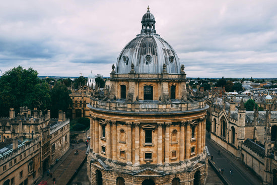 Exciting treasure hunt in Oxford for birthdays, stag parties, hen dos, and celebrations.