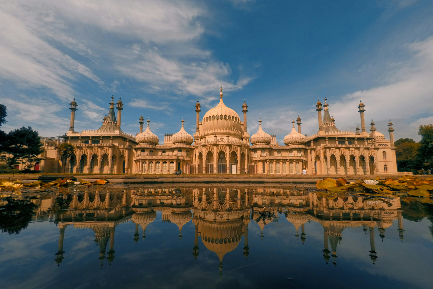 Players will solve clues in front of Brighton's famous landmarks.