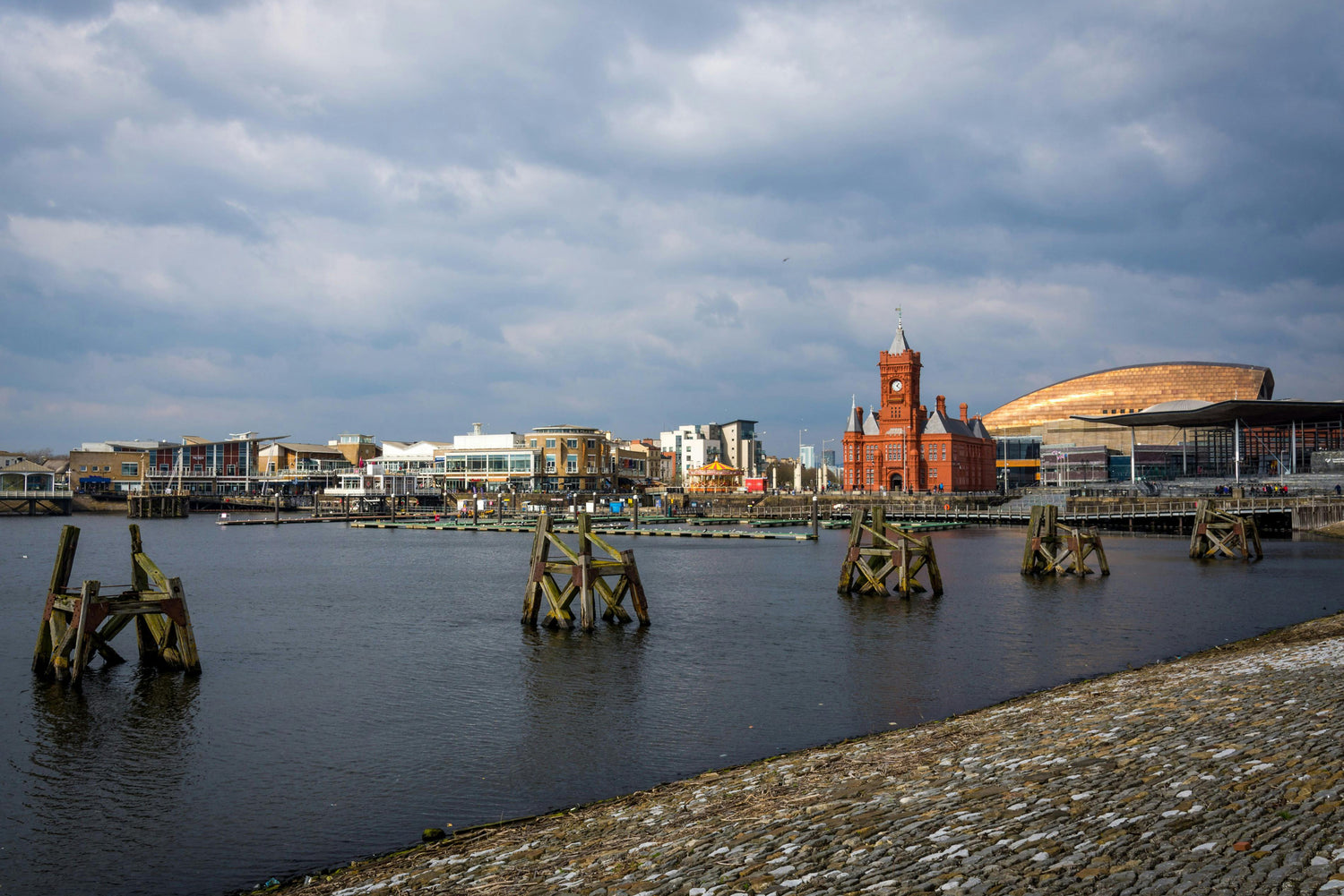 Players will solve clues in front of Cardiff's famous landmarks.