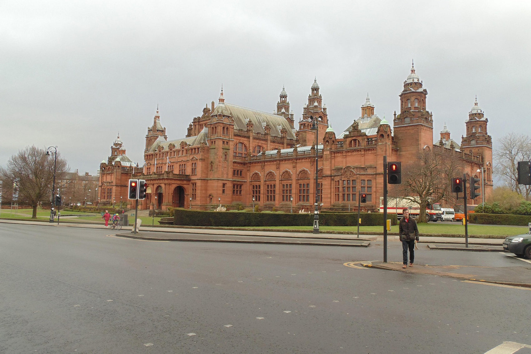 Exciting treasure hunt in Glasgow for birthdays, stag parties, hen dos, and celebrations.