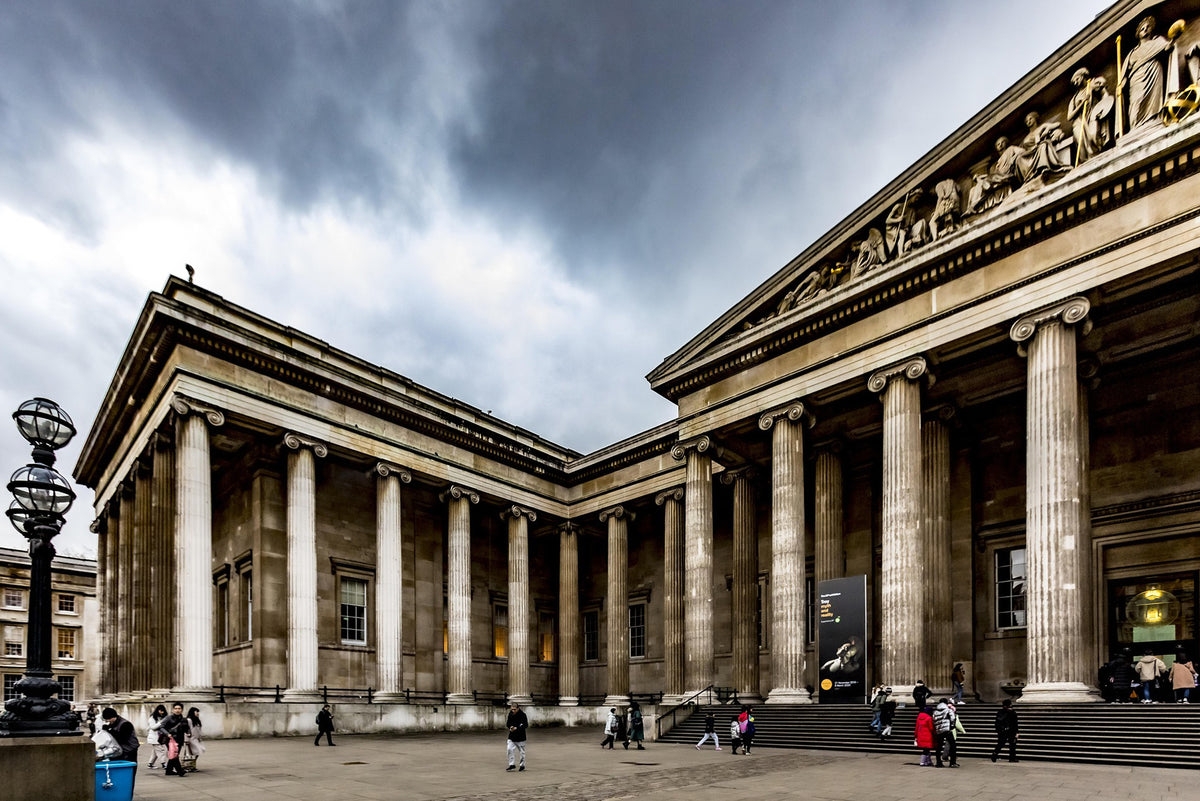 Exciting treasure hunt in London Bloomsbury for birthdays, stag parties, hen dos, and celebrations.