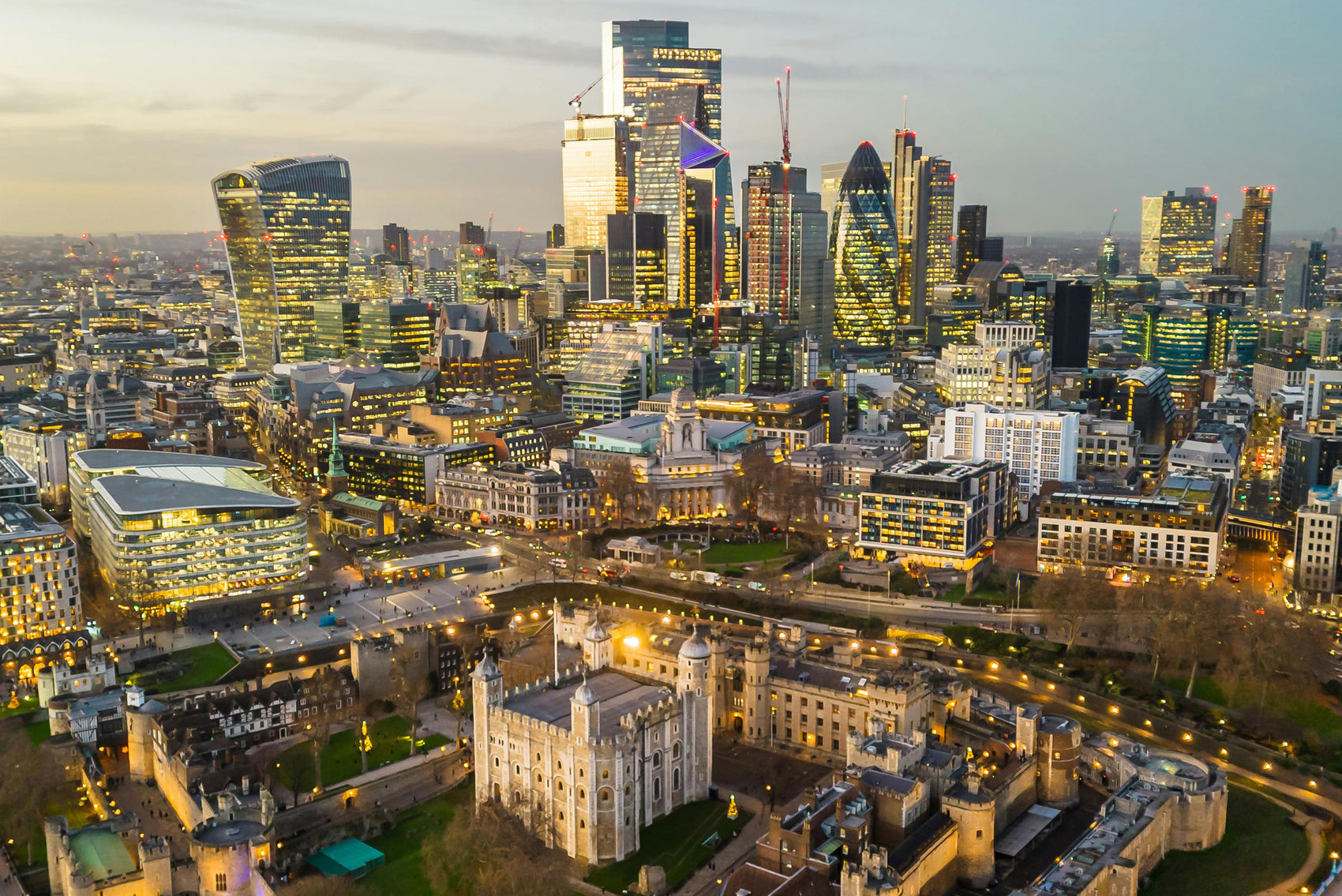 Players will solve clues in front of London's East End famous landmarks.