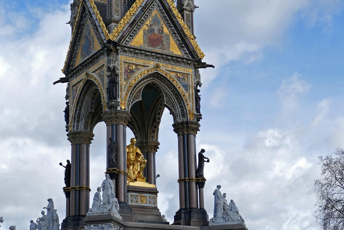 Exciting treasure hunt in London Hyde Park for birthdays, stag parties, hen dos, and celebrations.