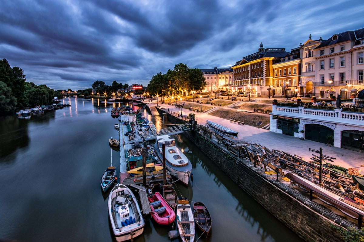 Corporate team-building treasure hunt in London Richmond for work events and away days.