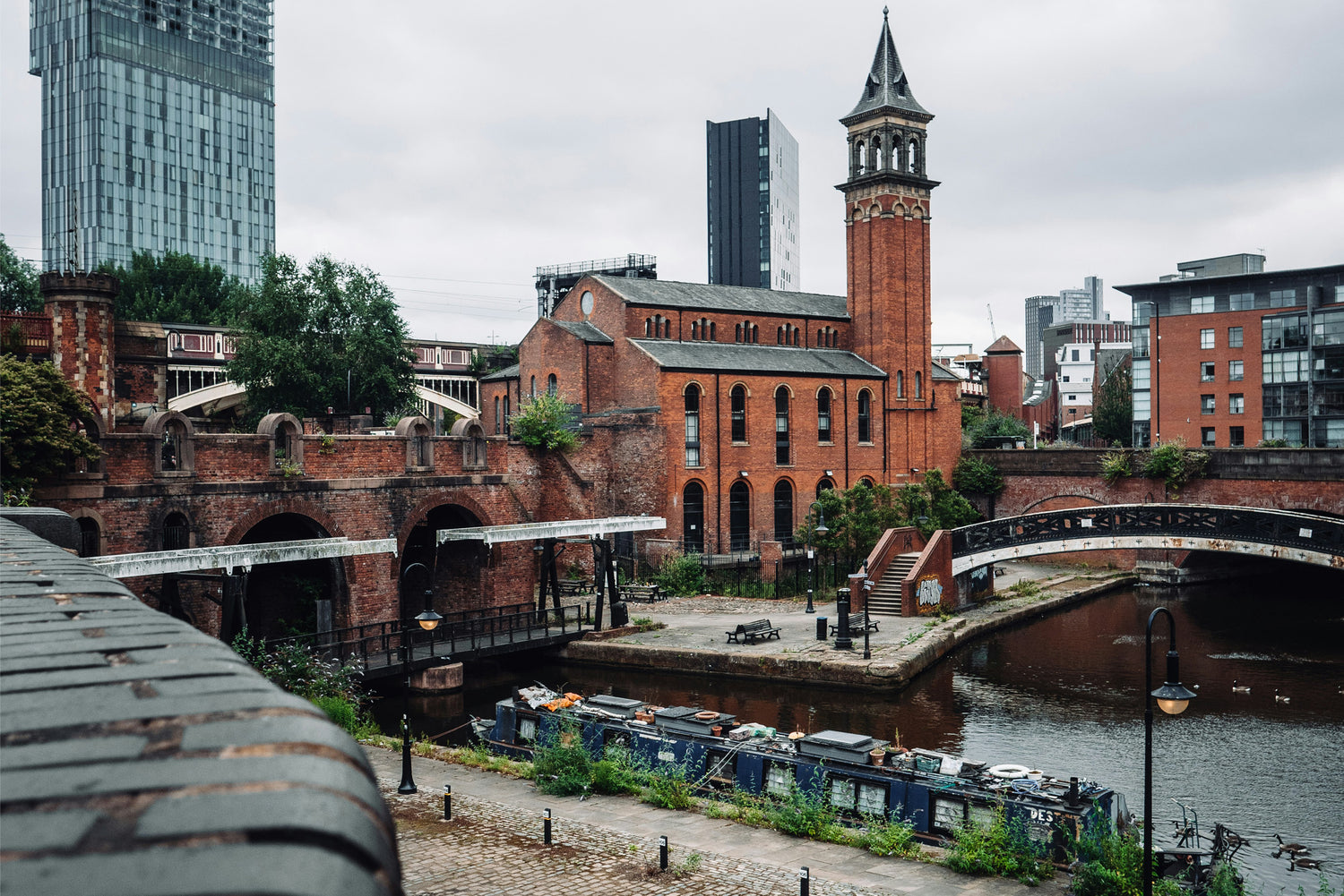 Players will solve clues in front of Manchester's famous landmarks.