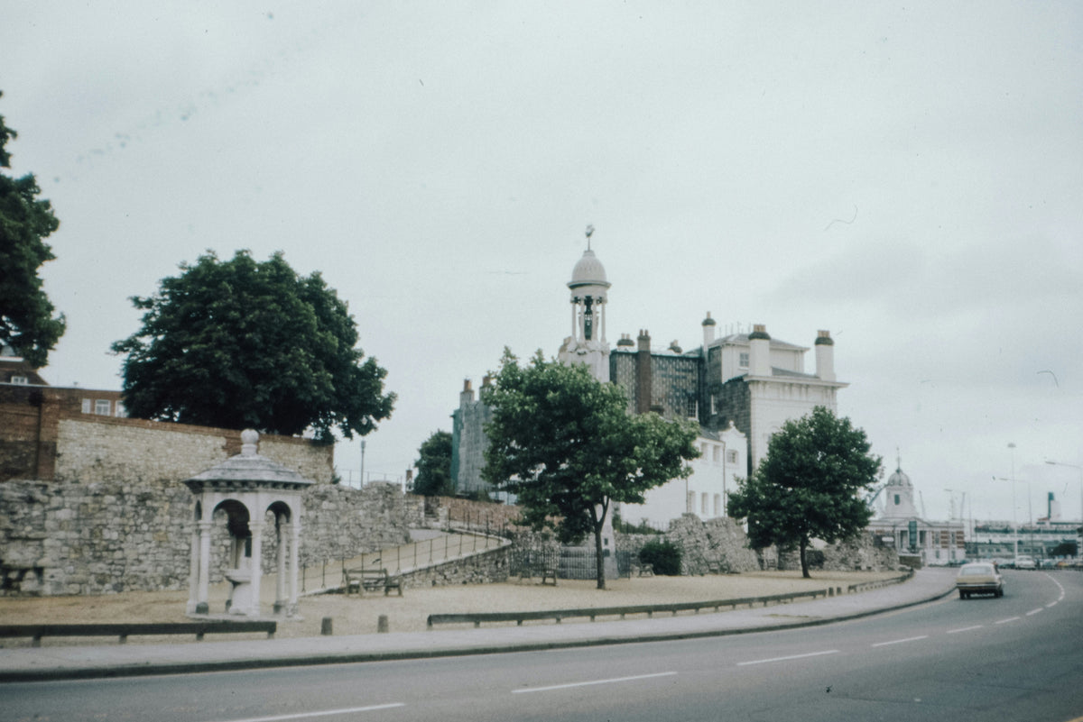 Players will solve clues in front of Southampton's famous landmarks.