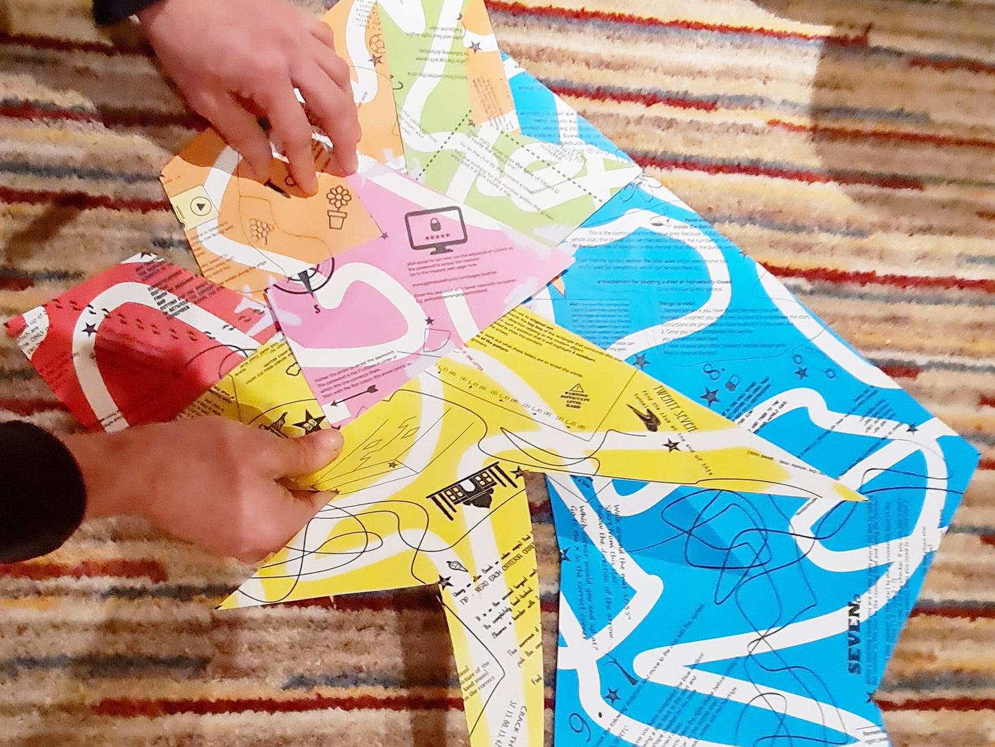 Close detail of blue Puzmat board design